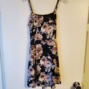 Most BEAUTIFUL floral semi-formal Dress w/ Straps